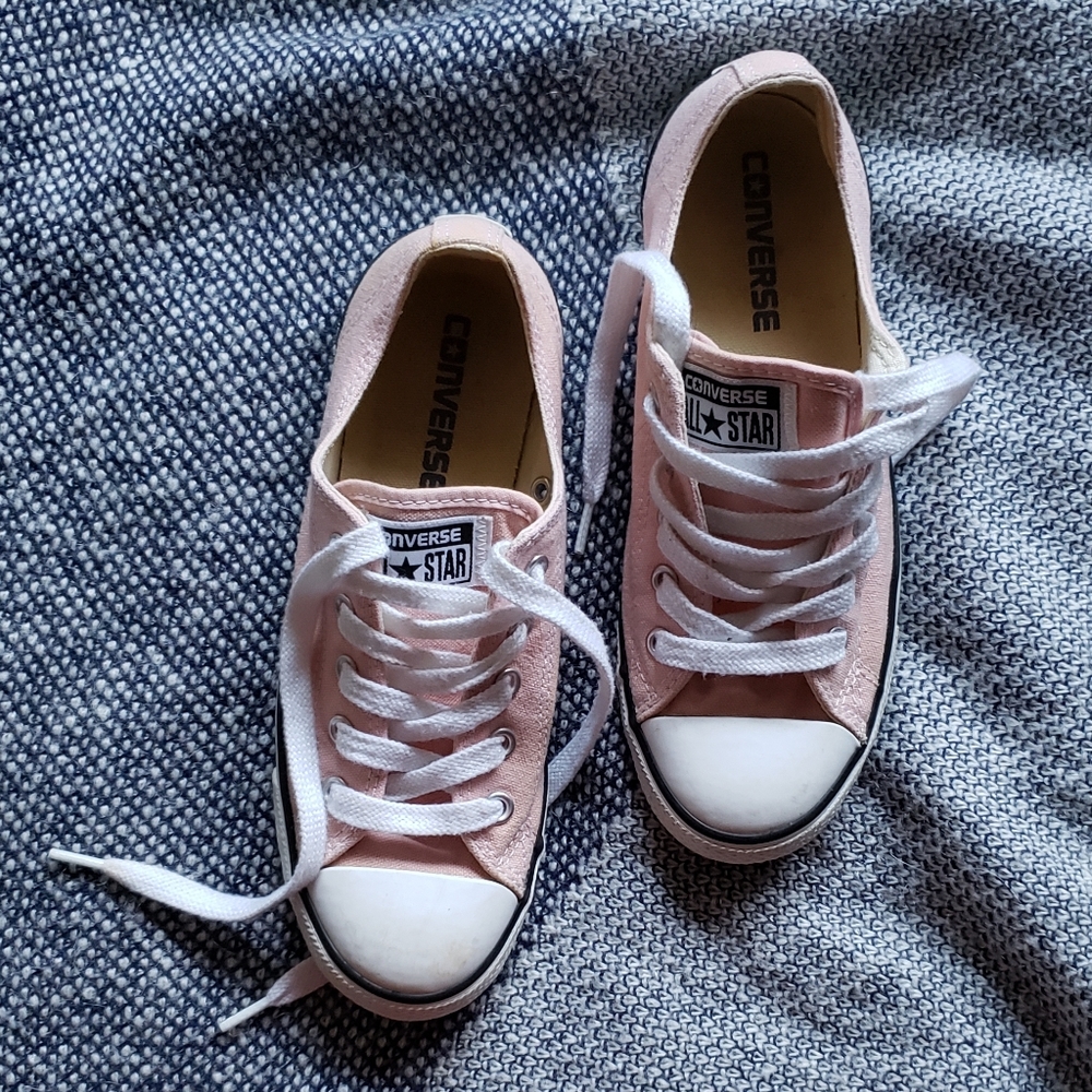 Pink Converse Chucks